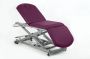 Camilla hidráulica tipo sillón de 3 secciones con subida recta sin desplazamiento lateral, portarrollos, tapón facial y ruedas escamoteables. 30 cm MBC